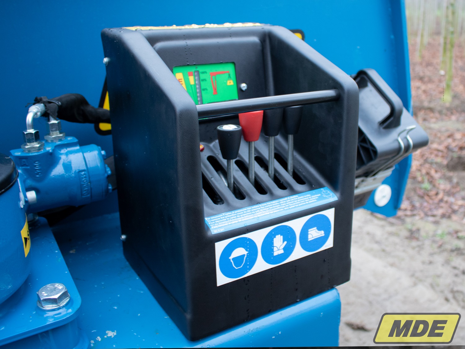 mde-machinebouw-bomentransportwagen-kraan-19-1