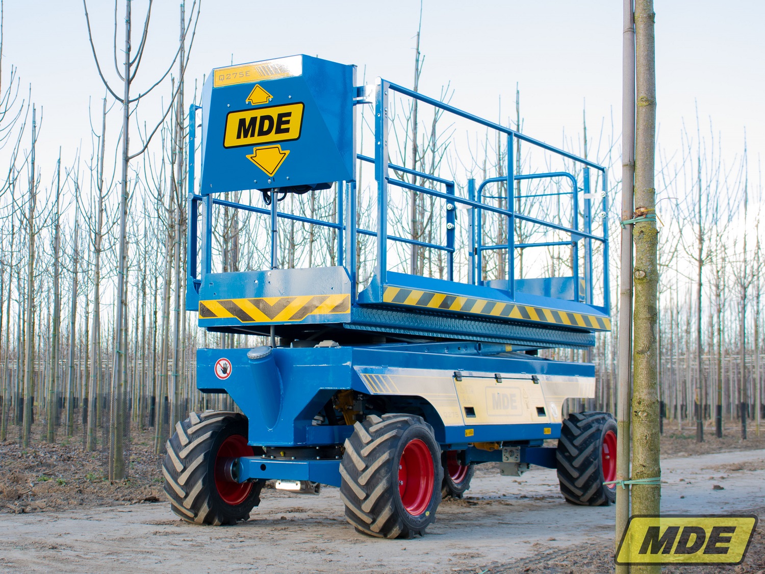 mde-machinebouw-elektrisch-uitschuifbaar-platform-2-